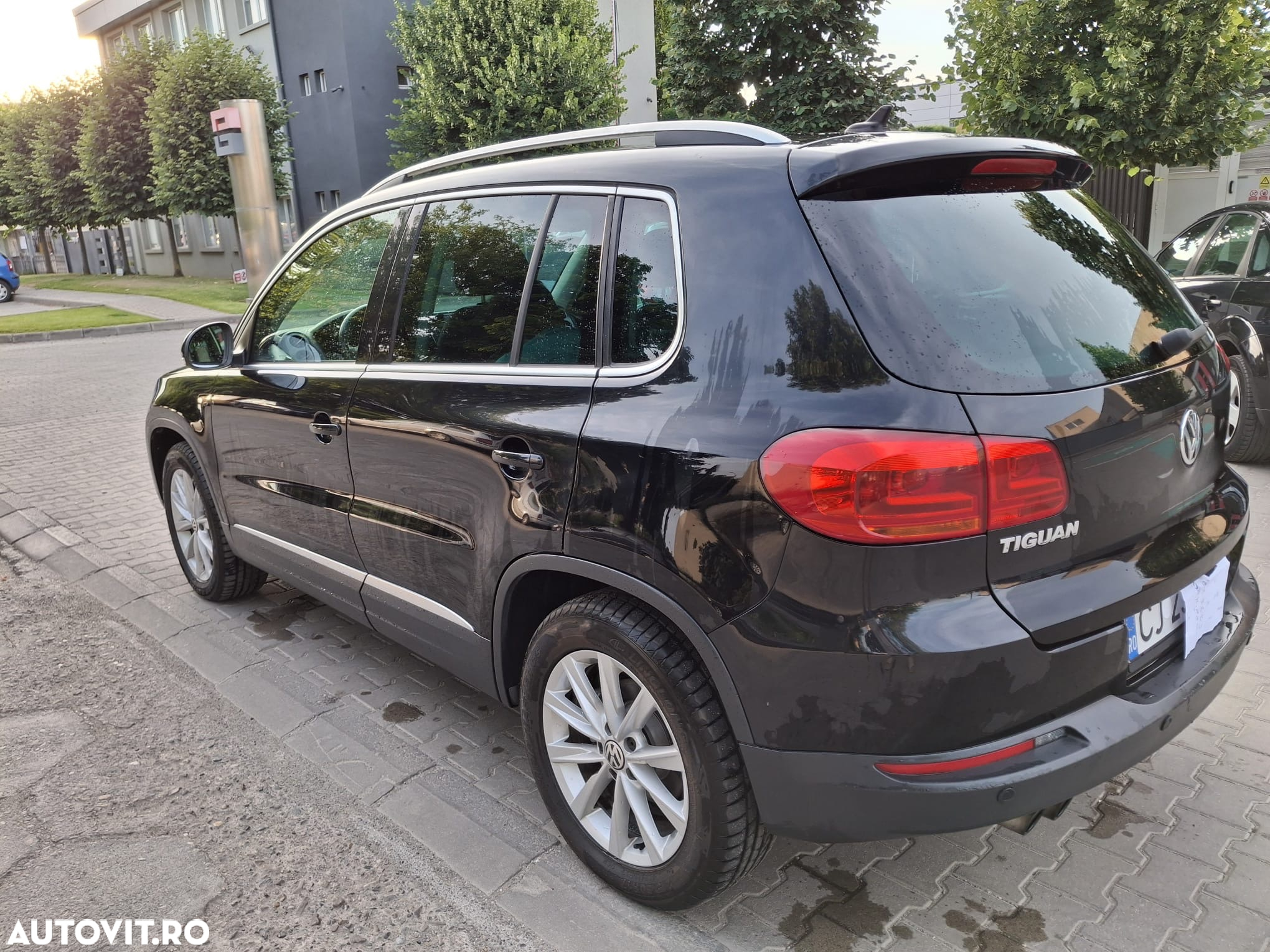 Volkswagen Tiguan 2.0 TDI 4Motion DSG BMT Track & Style - 14