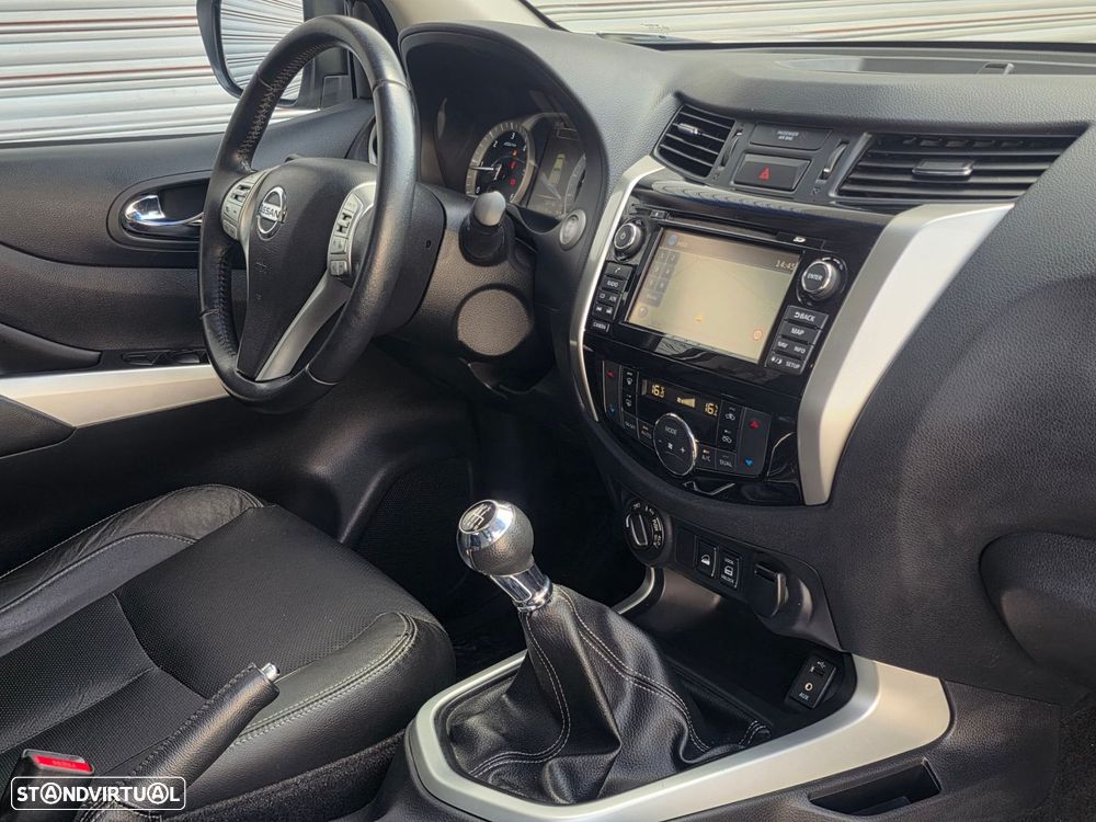 Nissan Navara 2.3 dCi CD 4WD N-Connecta Nav+Barras - 17