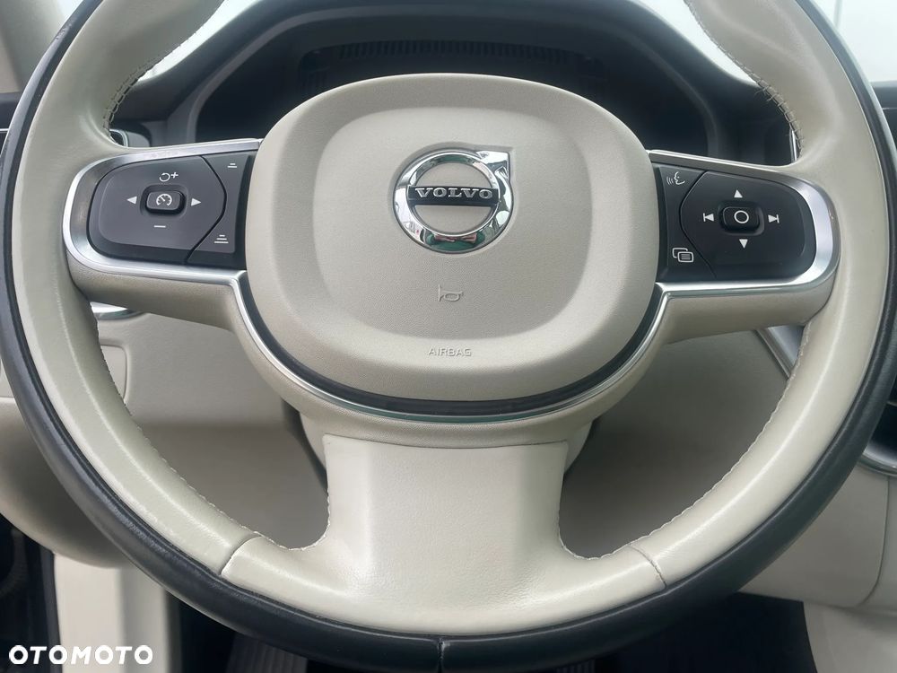 Volvo XC 60 B5 D AWD Inscription - 29