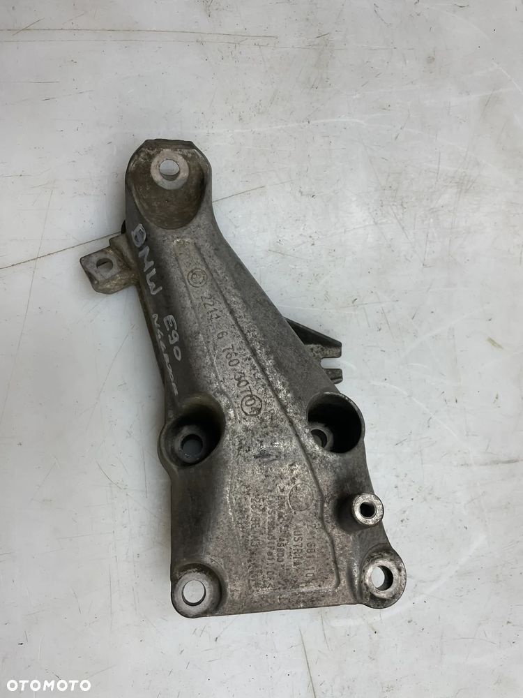 ŁAPA SILNIKA BMW E90 N46B20B 24168110 - 1