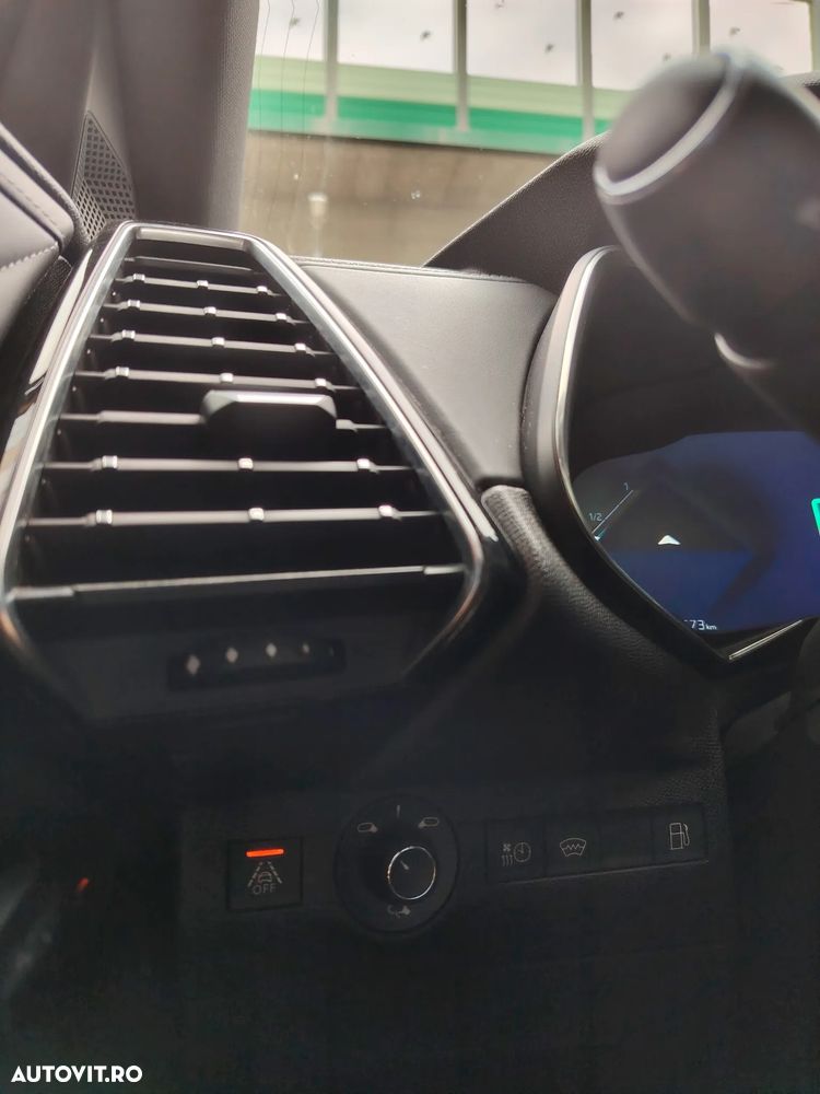 DS Automobiles DS 7 Crossback 4x4 300 RIVOLI - 14