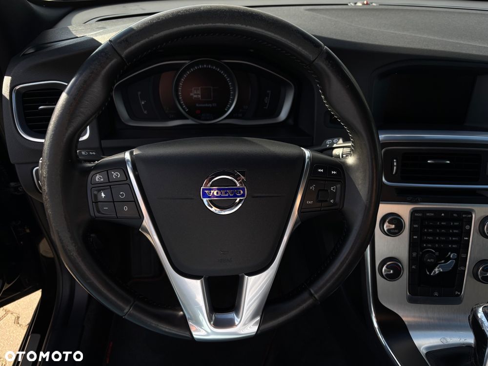 Volvo V60 ver-d3-drive--e-ocean-race - 12