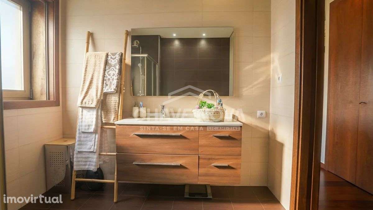 Moradia T3 como nova em Oliveira do Douro, Vila Nova de Gaia - Grande imagem: 3/33