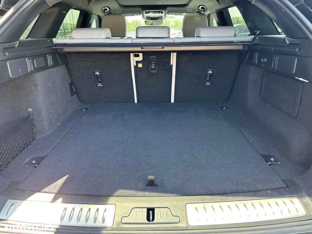 Land Rover Range Rover Velar R-Dynamic 3.0 D300 MHEV SE - 4