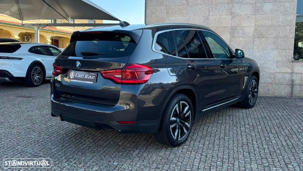 BMW iX3 Inspiring - 4