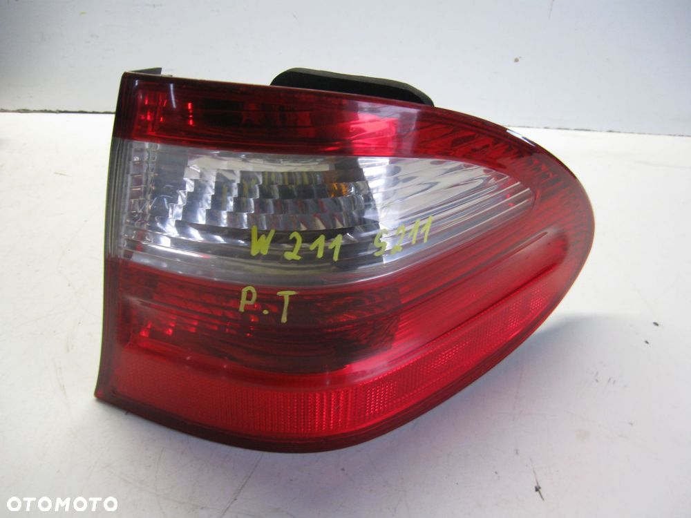 LAMPA PRAWA TYLNA TYŁ MERCEDES W211  # - 1