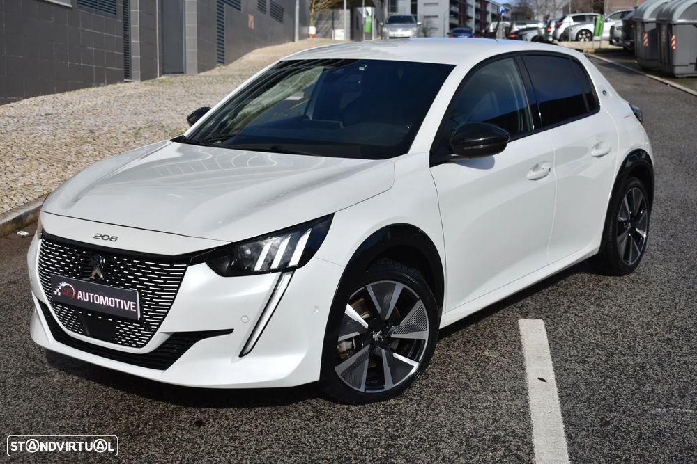 Peugeot e-208 GT - 2