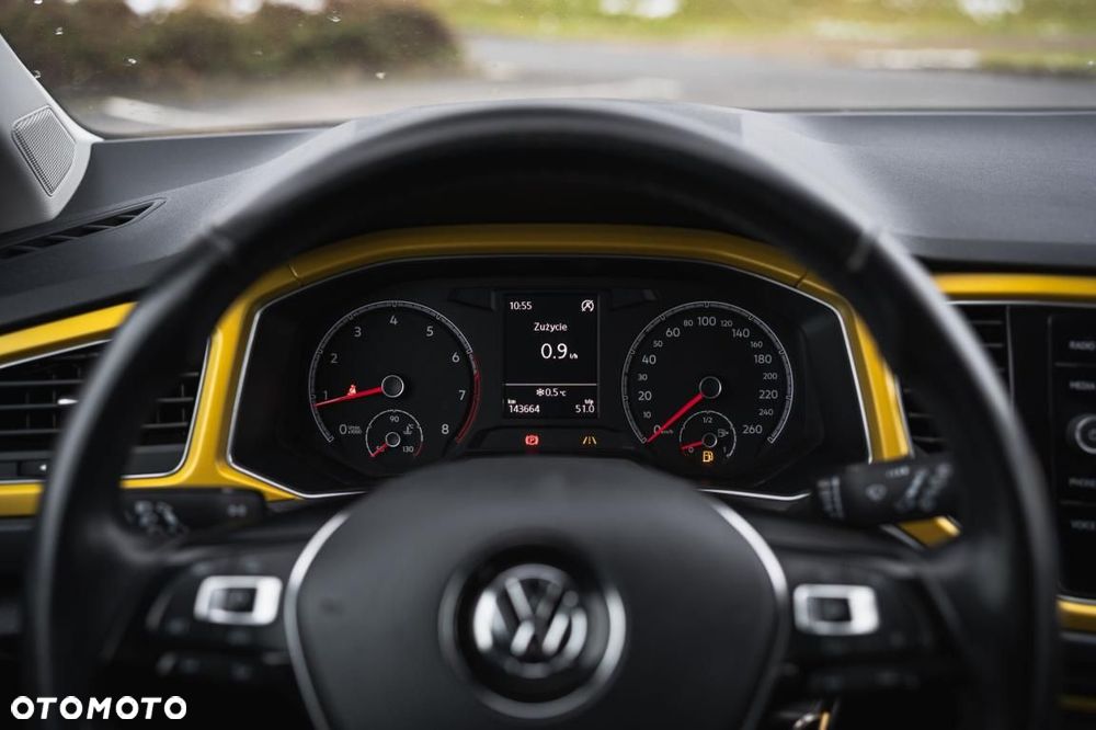 Volkswagen T-Roc - 18