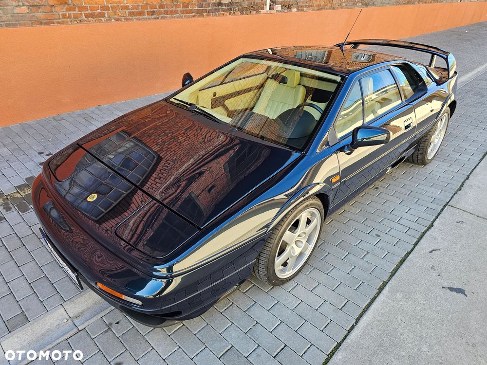 Lotus Esprit - 7