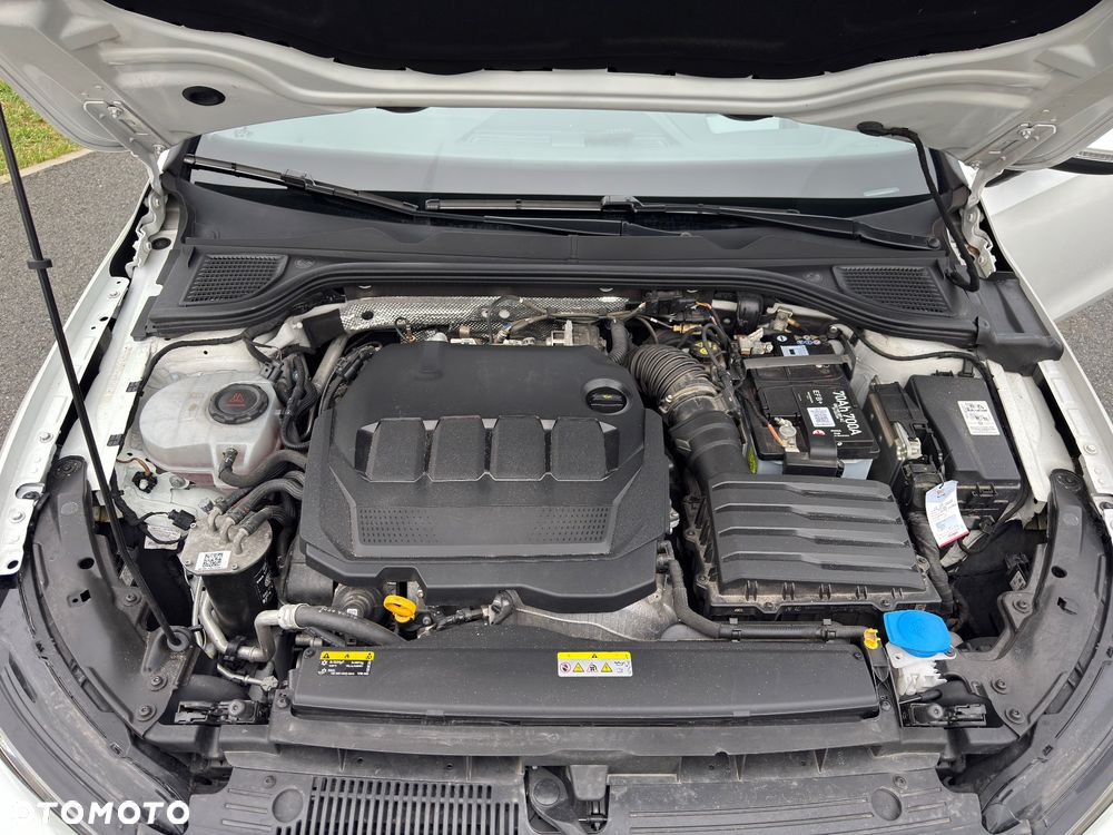 Volkswagen Golf 2.0 TDI SCR DSG Style - 11