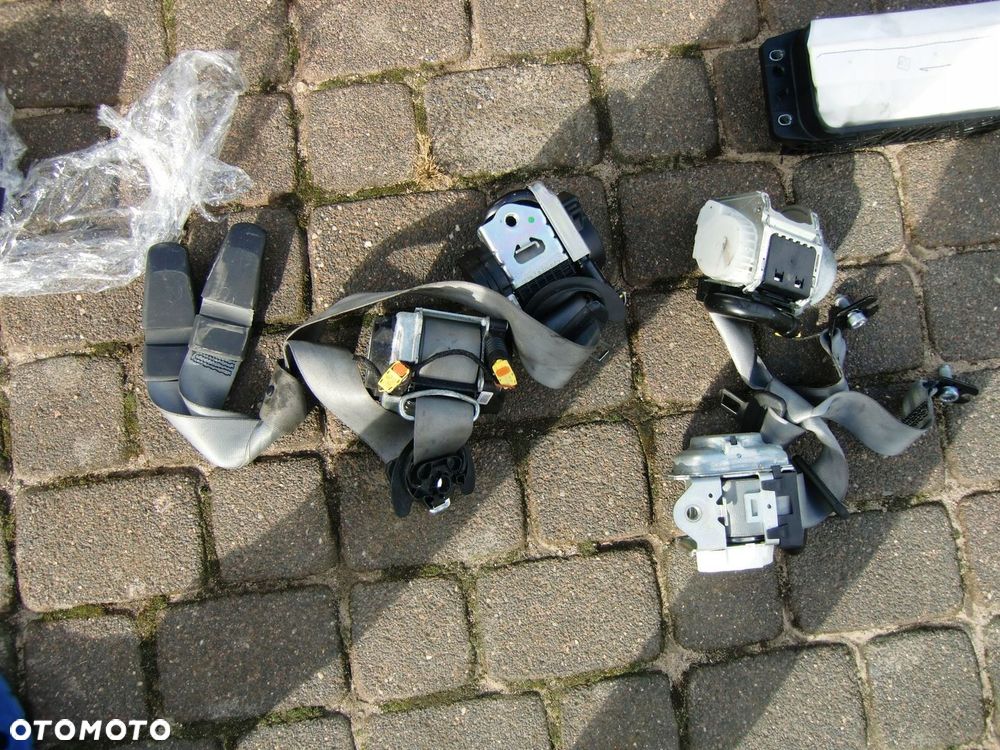 KONSOLA PODUSZKI 4X PASY AUDI A4 B9 ORYG - 4