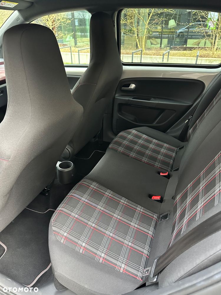 Volkswagen up! 1.0 TSI GTI - 26
