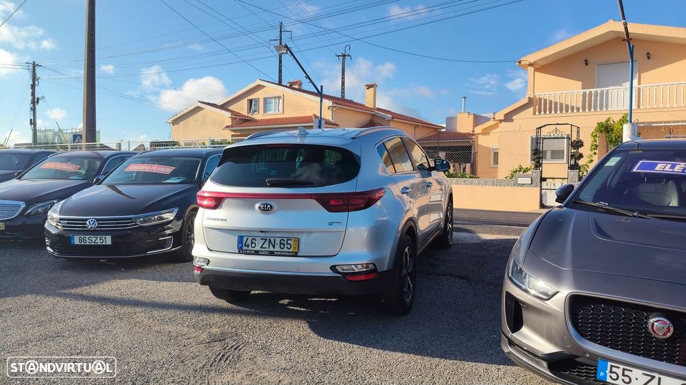 Kia Sportage 1.6 CRDi ISG MHEV Urban - 11