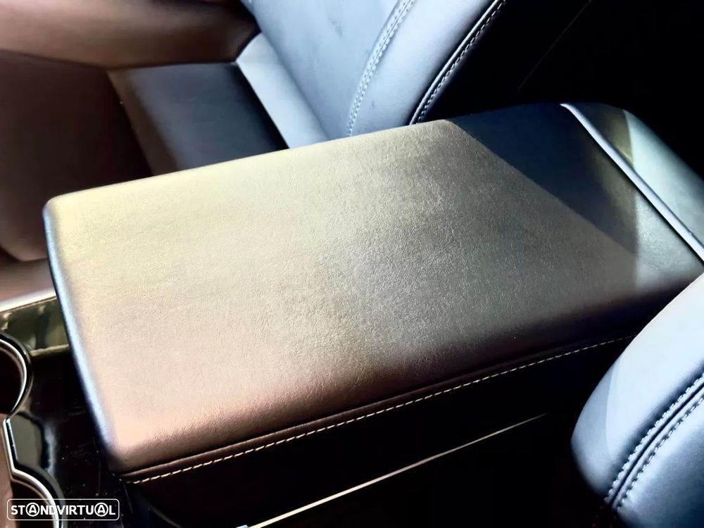 Tesla Model 3 Performance Dual Motor AWD - 29