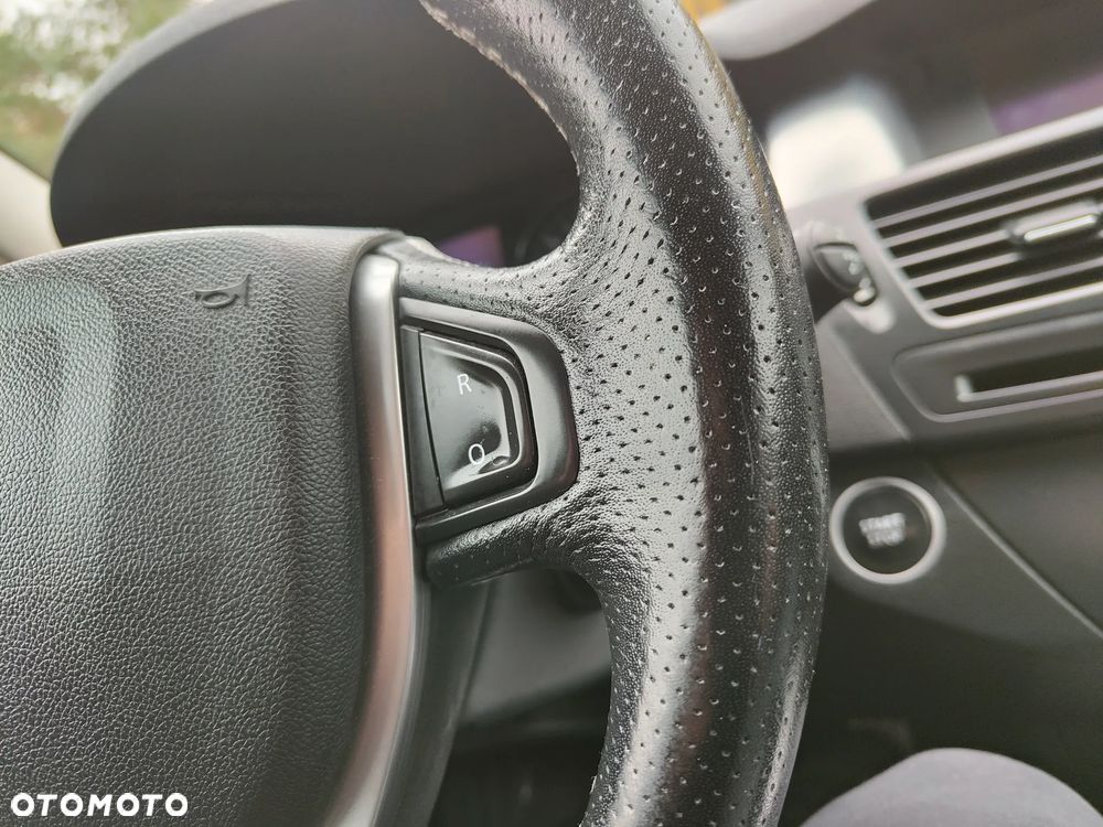 Renault Laguna dCi 150 FAP GT - 19