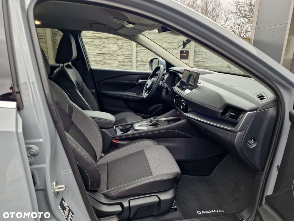 Nissan Qashqai 1.3 DIG-T MHEV Xtronic N-Connecta - 24