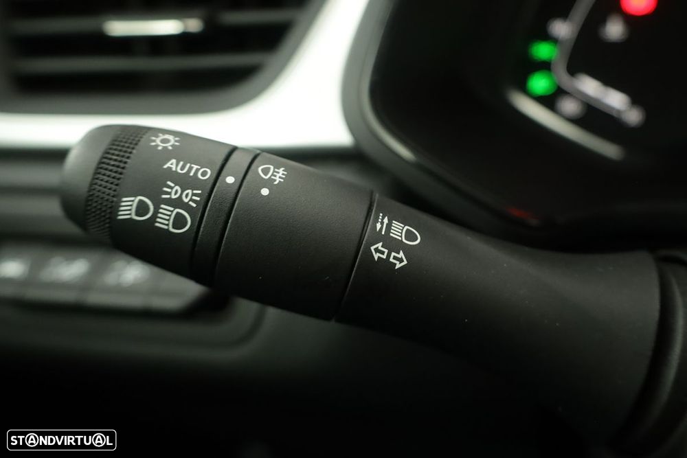 Renault Captur 1.0 TCe Techno Bi-Fuel - 17