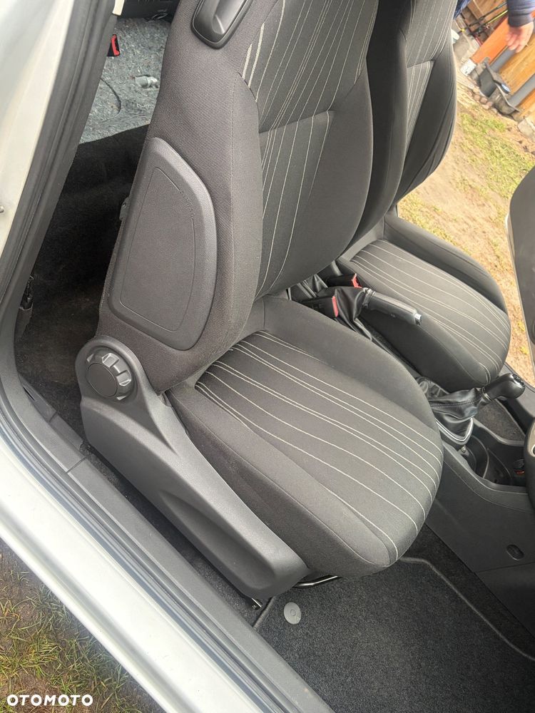 Opel Corsa 1.2 16V - 18