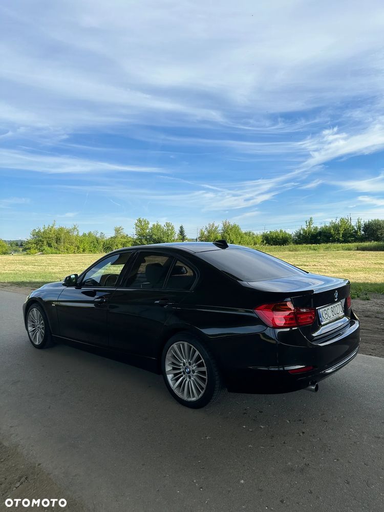 BMW Seria 3 320d Blue Performance Luxury Line - 12