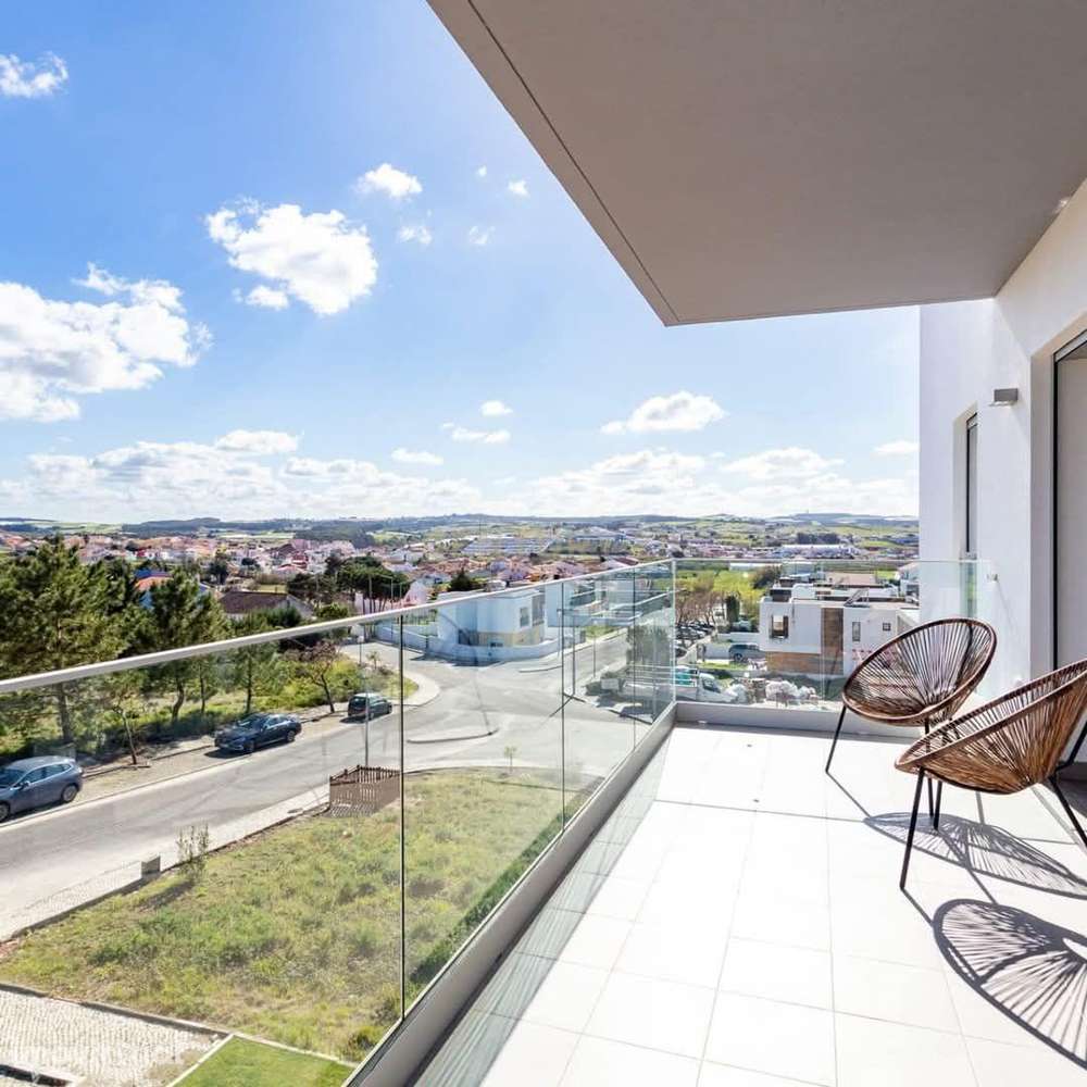 APARTAMENTO T4 NOVO COM VARANDA E TERRAÇO - Grande imagem: 4/45