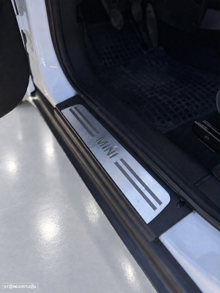 MINI Countryman One D - 9