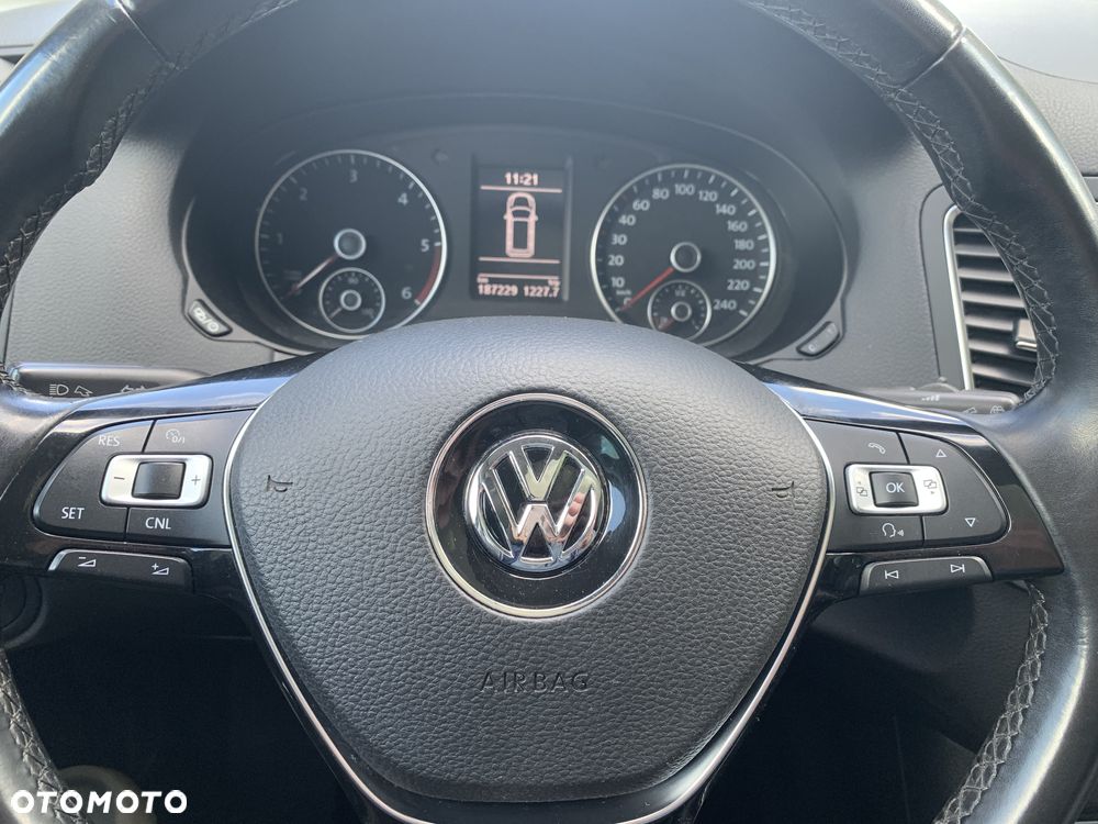 Volkswagen Sharan - 17