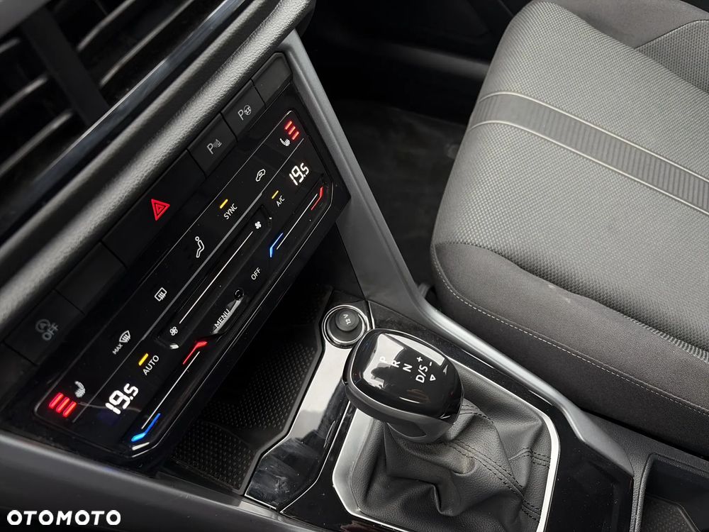 Volkswagen T-Roc 1.5 TSI Life DSG - 22