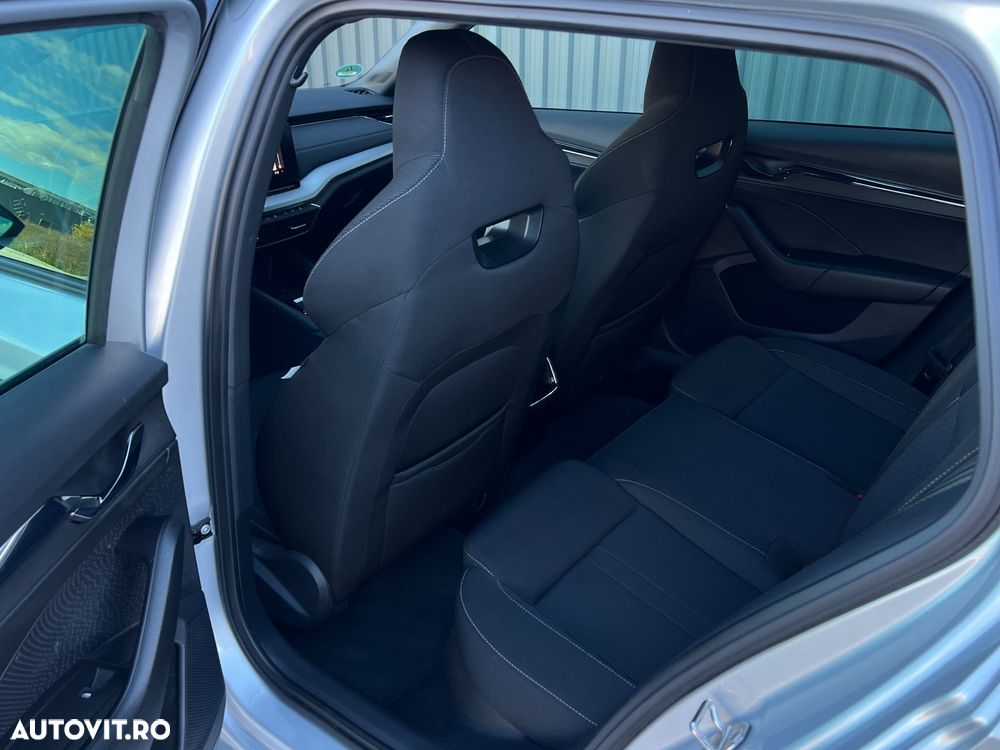 Skoda Octavia ver-combi-2-0-tdi-150-cp-dsg-sportline - 9