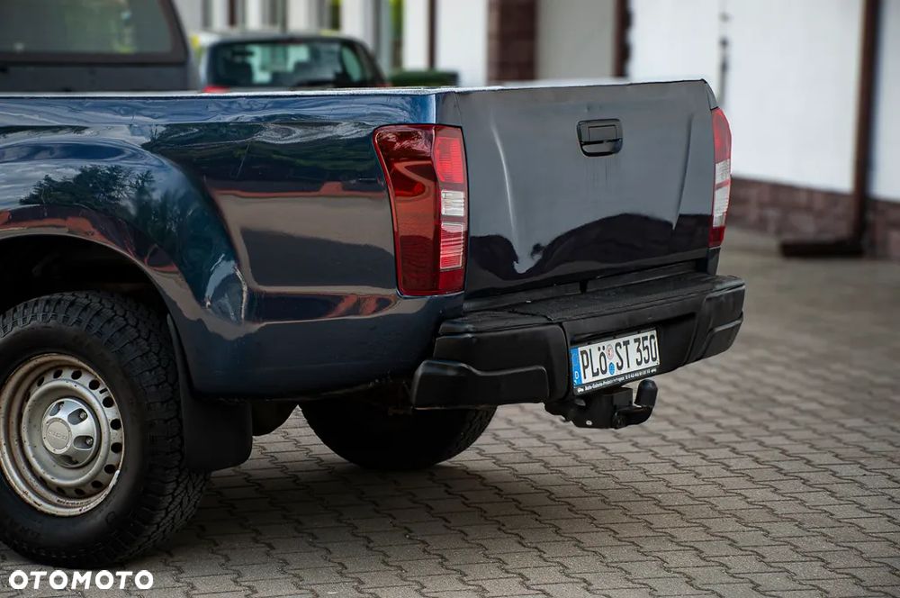 Isuzu D-Max 2.5 SC L - 23