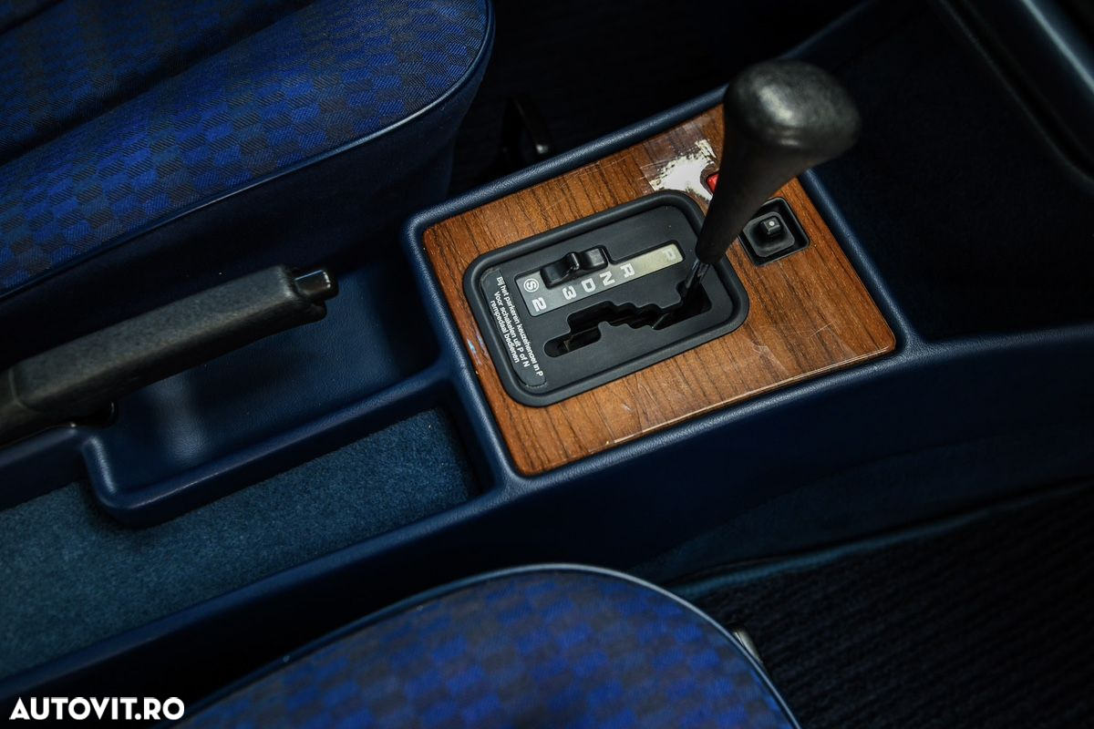 Mercedes-Benz 190 - 30