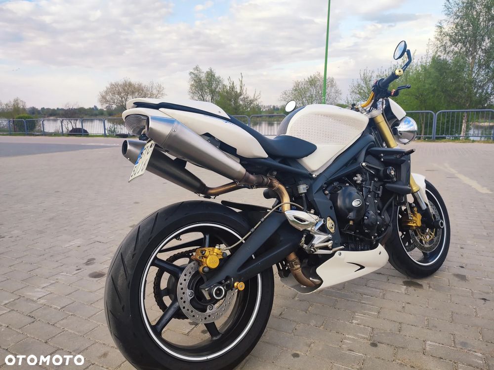 Triumph Street Triple - 3