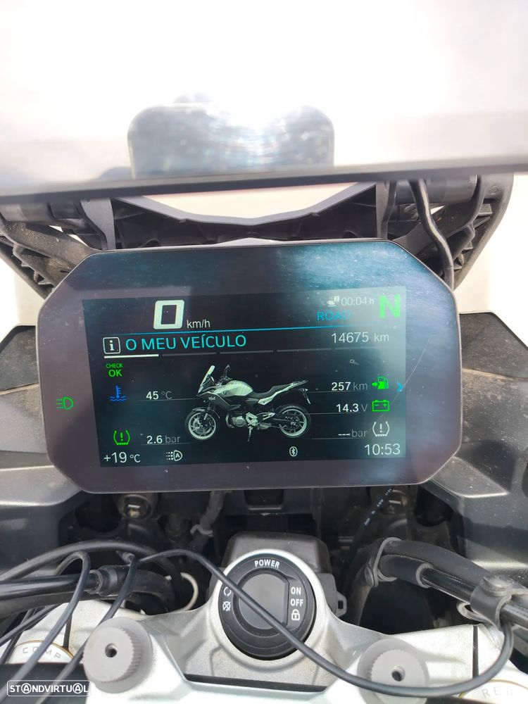BMW F 900 XR - 1