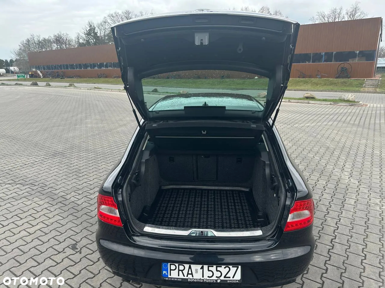 Skoda Superb 2.0 TDI L&K DSG - 10