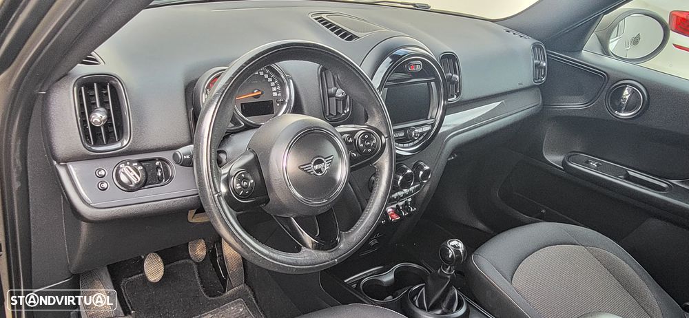 MINI Countryman One D - 8