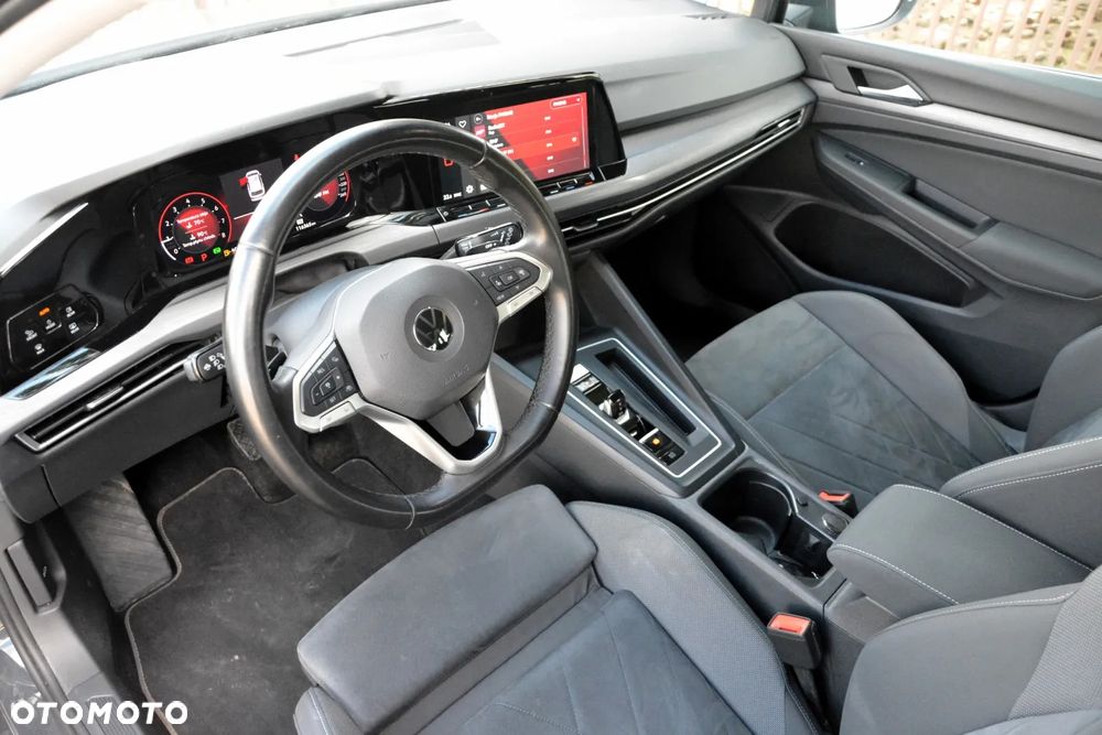 Volkswagen Golf 1.5 eTSI EVO Style DSG - 10