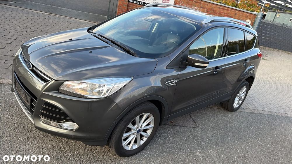 Ford Kuga - 1