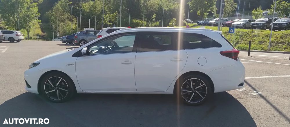 TOYOTA Auris 2018 — imagine 3