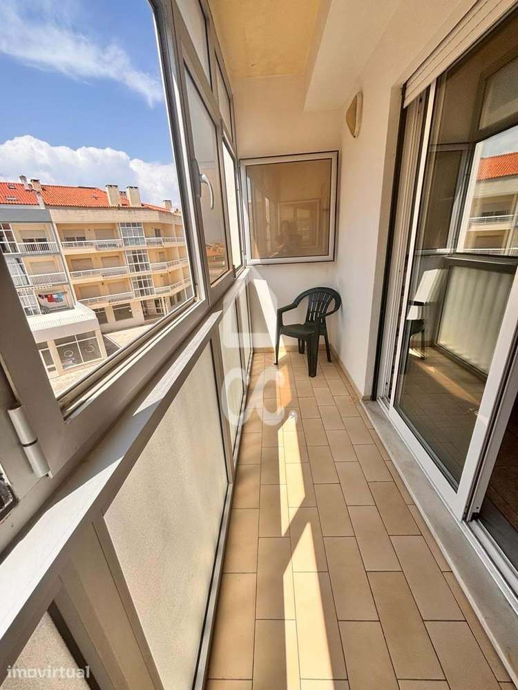 Apartamento T2 com aquecimento central, sotão privativo e parqueamento - Grande imagem: 4/16