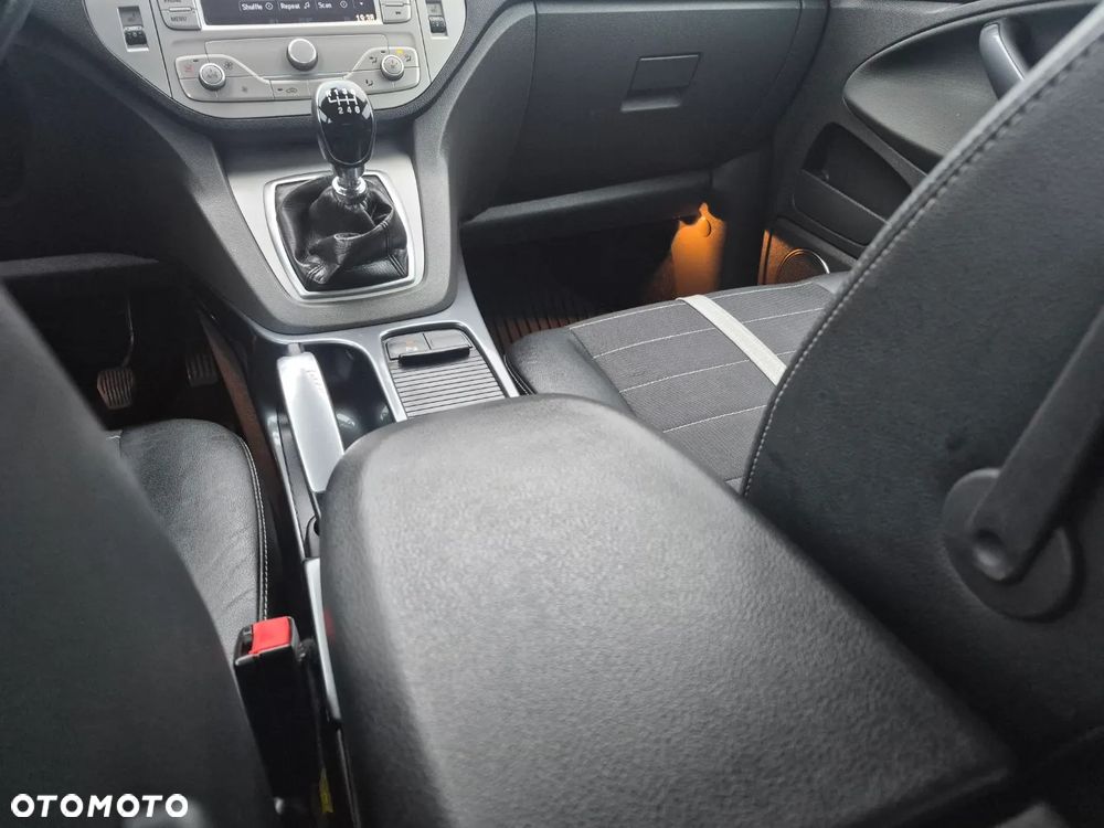 Ford Kuga 2.0 TDCi 4x4 Titanium - 26