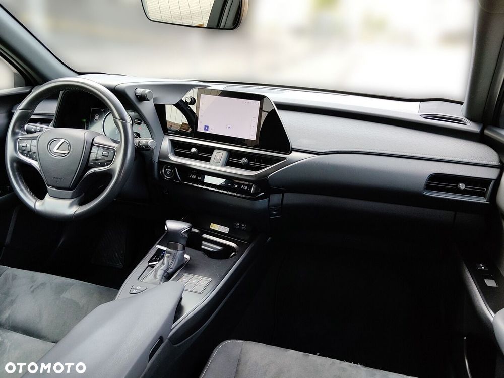 Lexus UX 250h GPF Business 2WD - 12