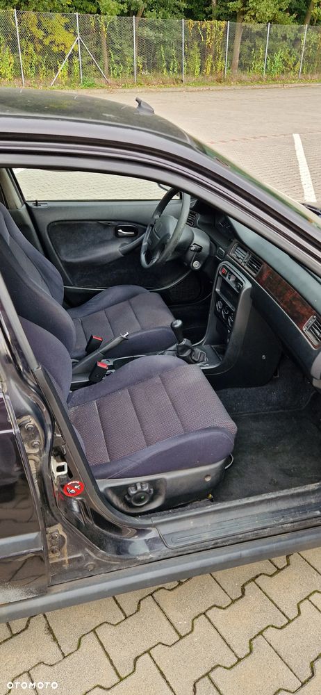 Honda Civic 1.4i S - 6