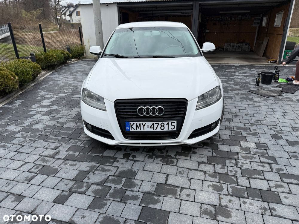 Audi A3 3-drzwiowe 1.6 TDI DPF Ambiente - 4