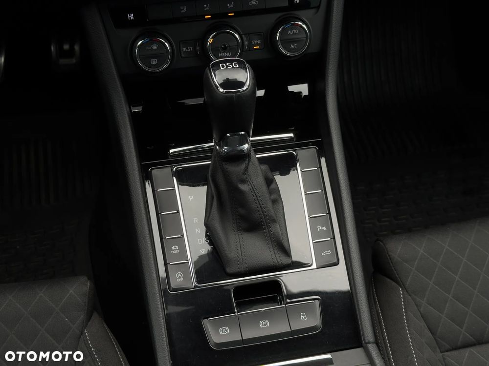 Skoda Superb 1.8 TSI Active DSG - 35