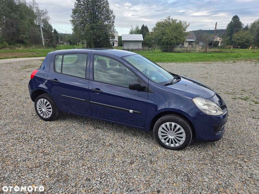 Renault Clio 1.2 16V Authentique - 3