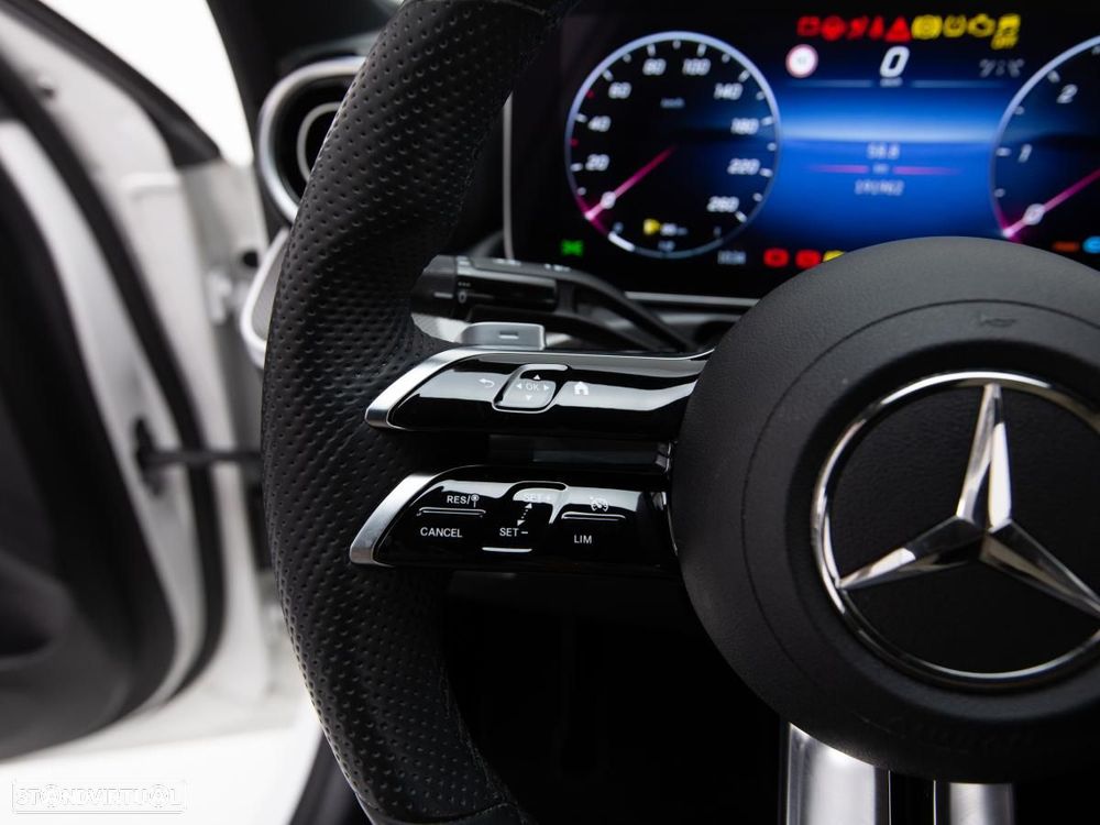Mercedes-Benz C 300 d AMG Line - 19