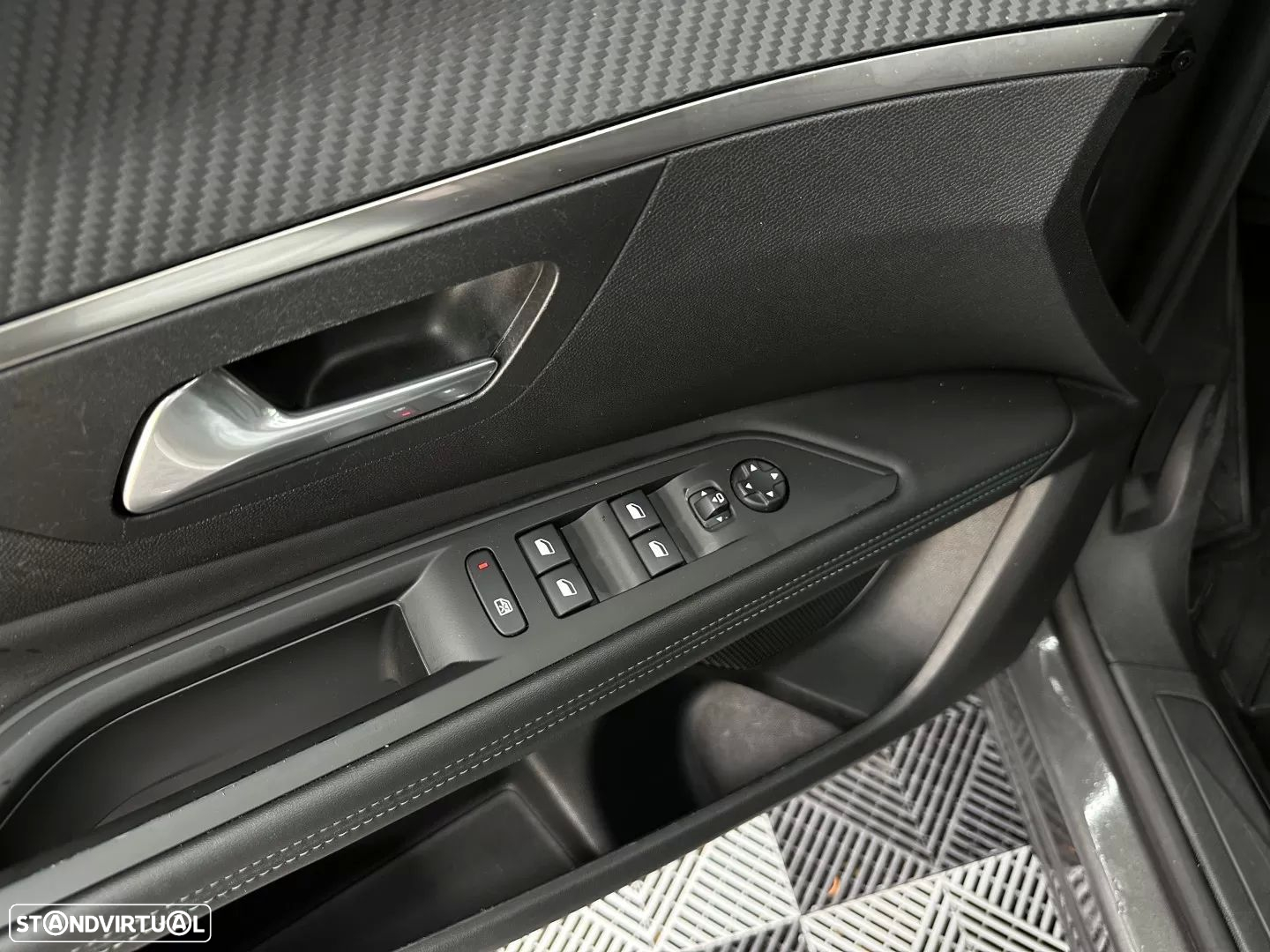 Peugeot 3008 PureTech 130 Stop & Start EAT6 Allure - 34