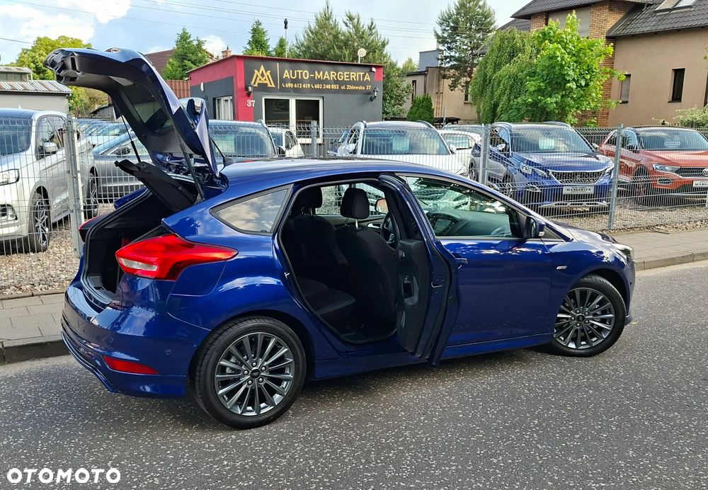 Ford Focus 1.5 EcoBlue Start-Stopp-System ST-LINE - 37