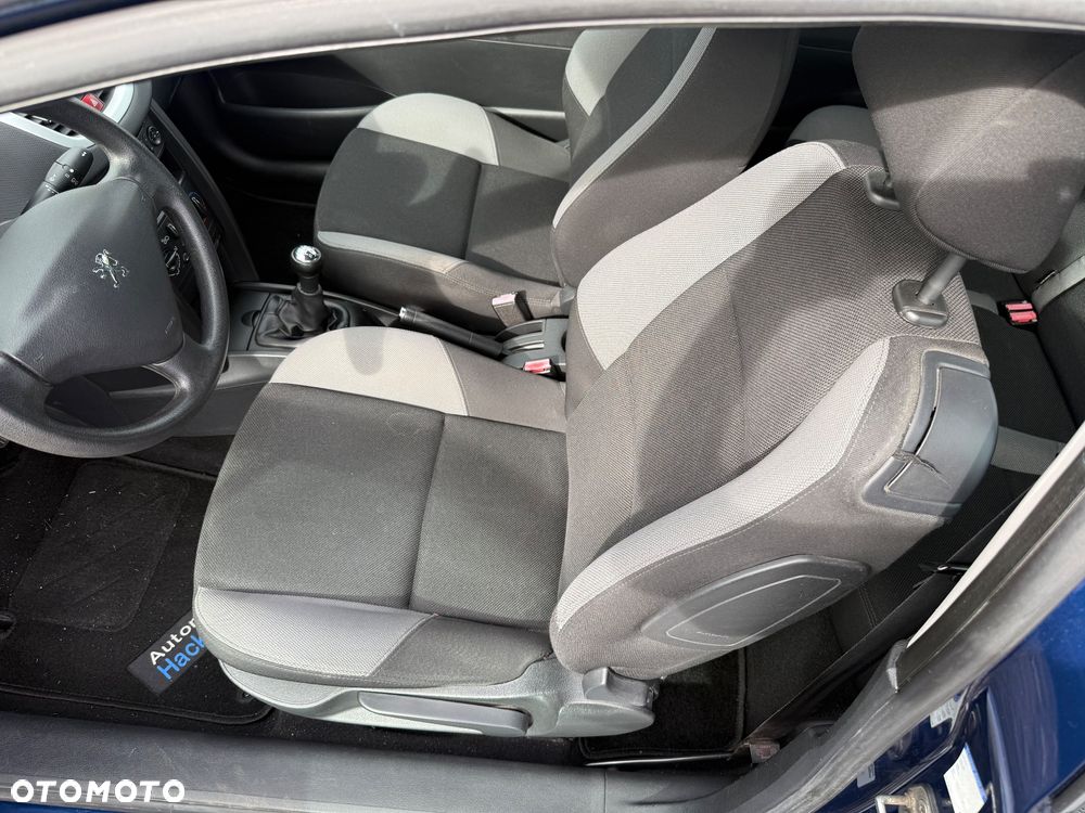 Peugeot 207 75 Urban Move - 14