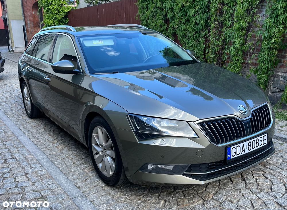 Skoda Superb 2.0 TDI 4x4 Style DSG - 2