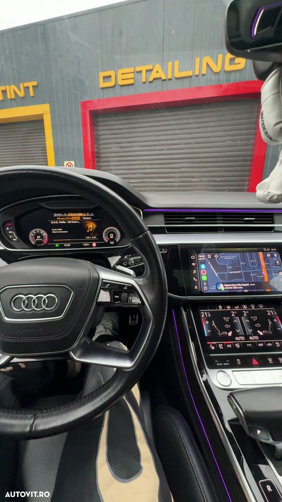 Audi A8 - 8